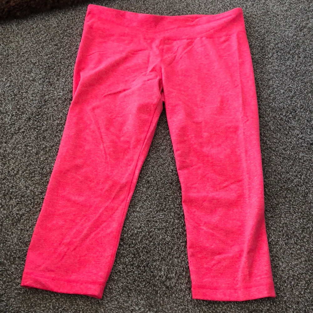 Under Armour Fitted Hot Pink Crop